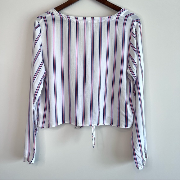 Divided H&M V neck Womens 10 Striped Button Down Crop Tie Long Sleeve Tee 0182 - Picture 2 of 6